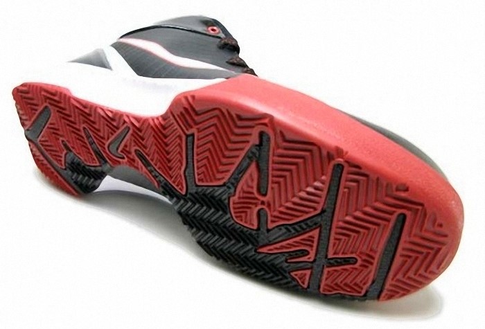 Kobe Bryant Nike Zoom Kobe IV (4), with colors black, white and red. Picture 05