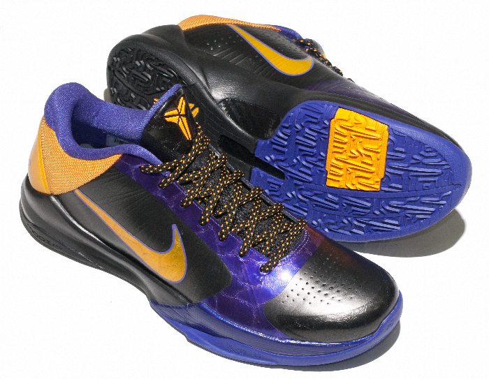 lakers color sneakers