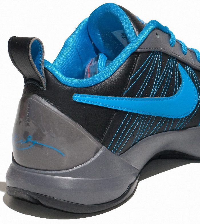 Kobe Bryant Nike Zoom Kobe V (5), M.E. Edition with colors sky blue, black and grey. Picture 03